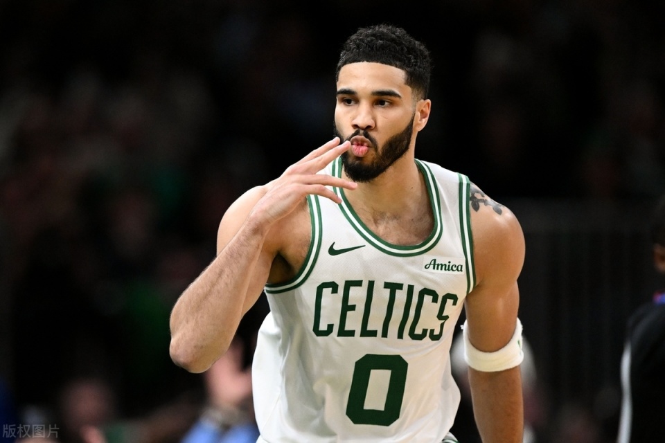 关于塔图姆连续十场比赛得分超过战术调整,湖人不断突破!赛场气氛高涨的信息 关于塔图姆连续十场比赛得分超过战术调整,湖人不断突破!赛场气氛高涨的信息