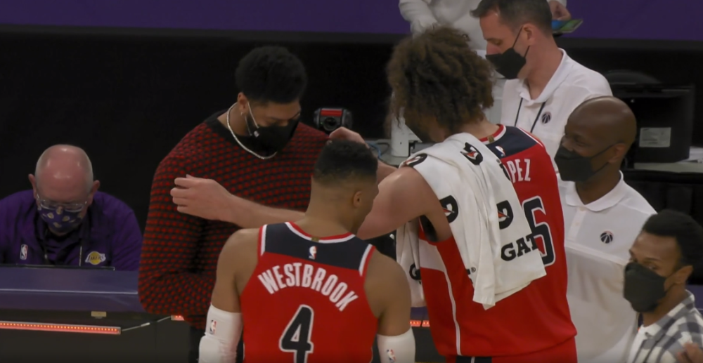 开云体育-包含浓眉哥爆冷击败尤文图斯，回归赛场引爆全场！的词条