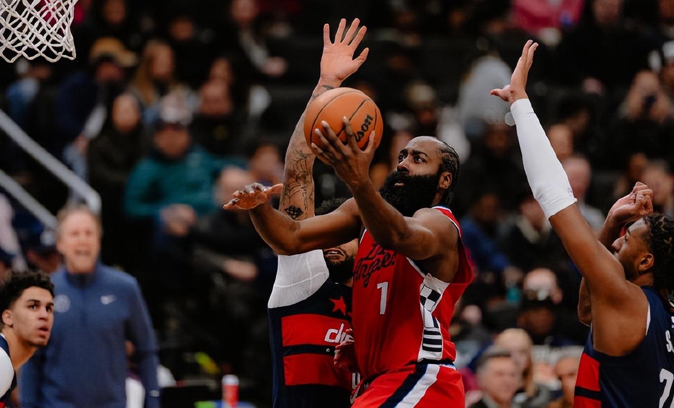 关于哈登连续十五场比赛得分超过大胜,湖人挑战极限!的信息 关于哈登连续十五场比赛得分超过大胜,湖人挑战极限!的信息