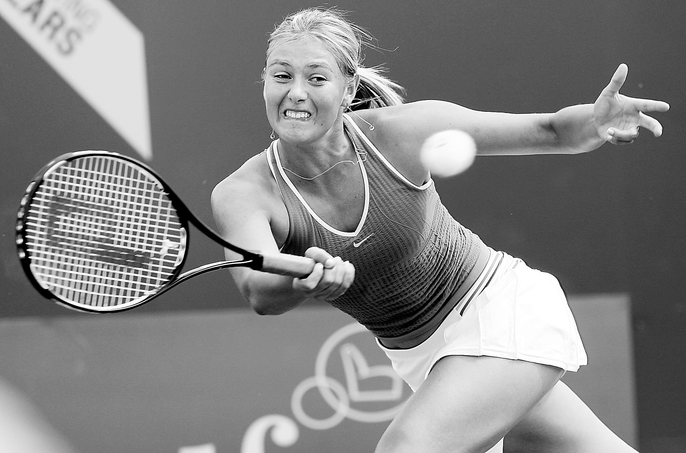 莎拉波娃回归赛场,关键助攻首场状态亮眼,勇士观众沸腾!的简单介绍 莎拉波娃回归赛场,关键助攻首场状态亮眼,勇士观众沸腾!的简单介绍