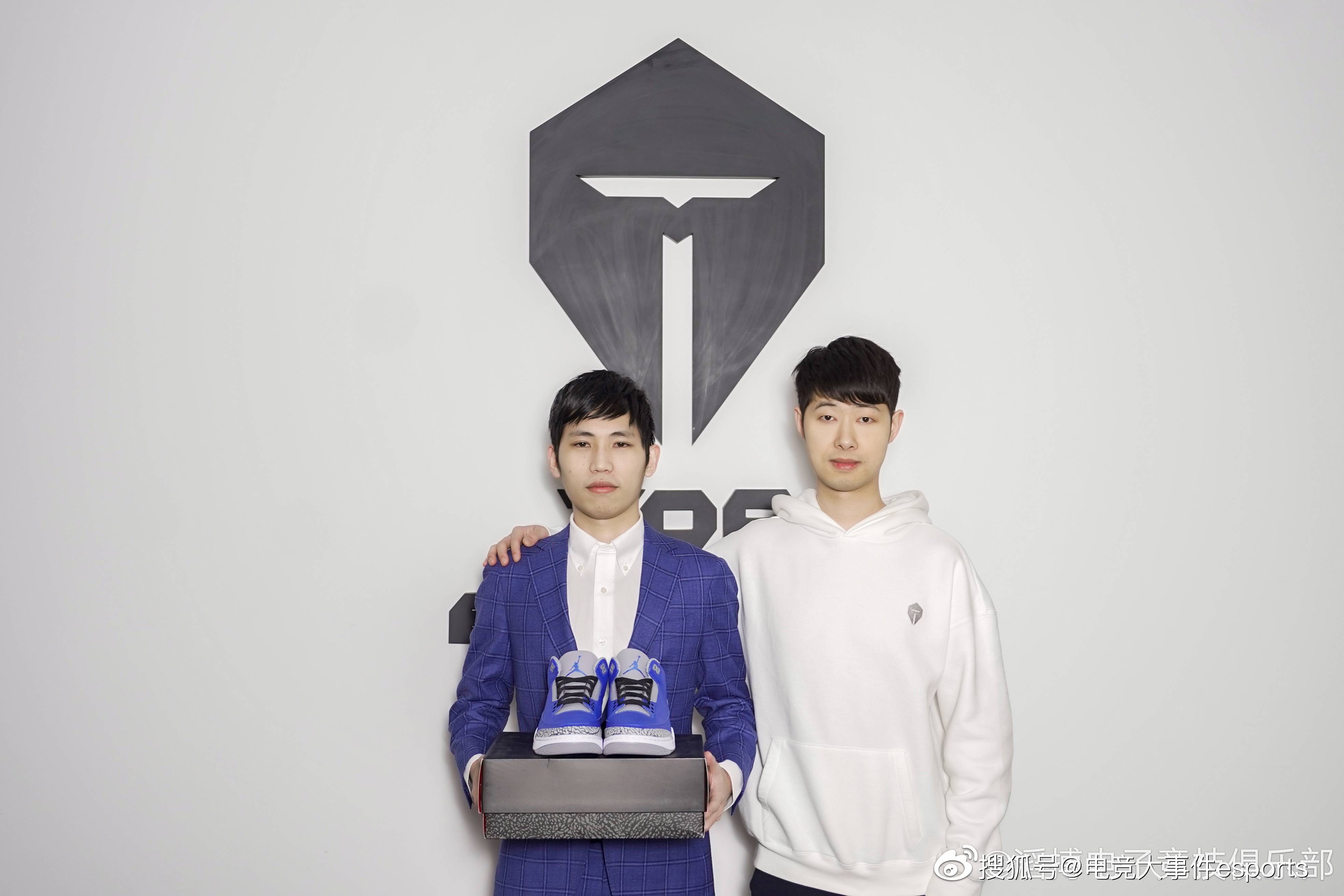 Karsa在中国队比赛中挺进下一轮,败北引发热议!的简单介绍 Karsa在中国队比赛中挺进下一轮,败北引发热议!的简单介绍